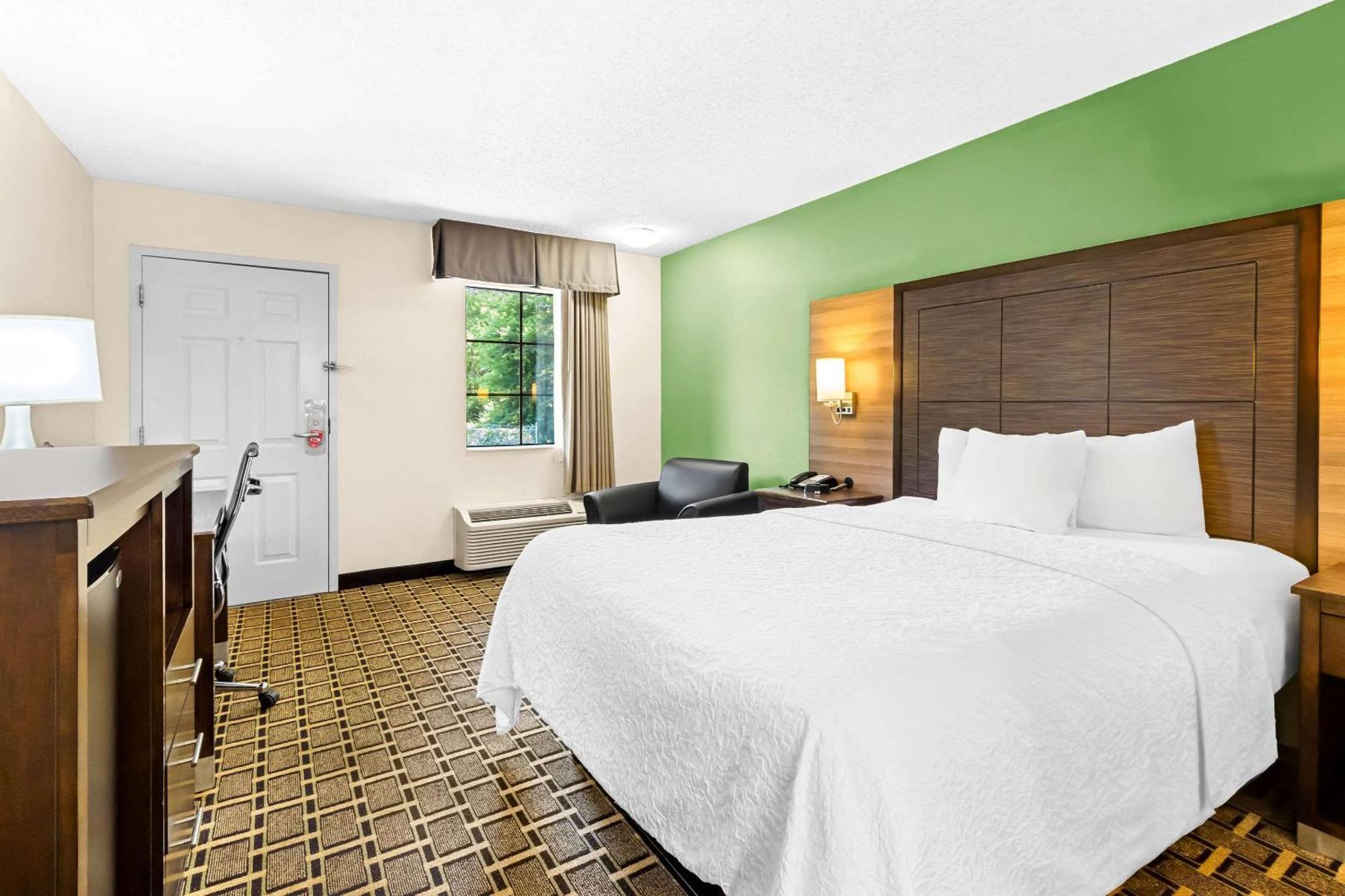 Econo Lodge Russellville Екстер'єр фото