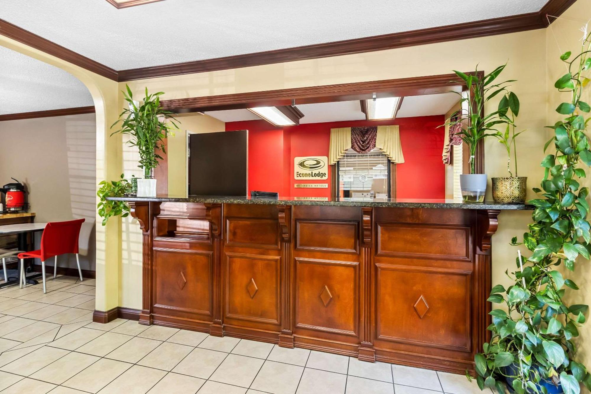 Econo Lodge Russellville Екстер'єр фото