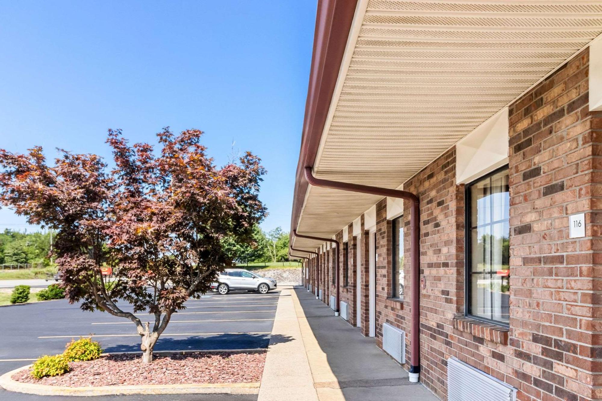Econo Lodge Russellville Екстер'єр фото
