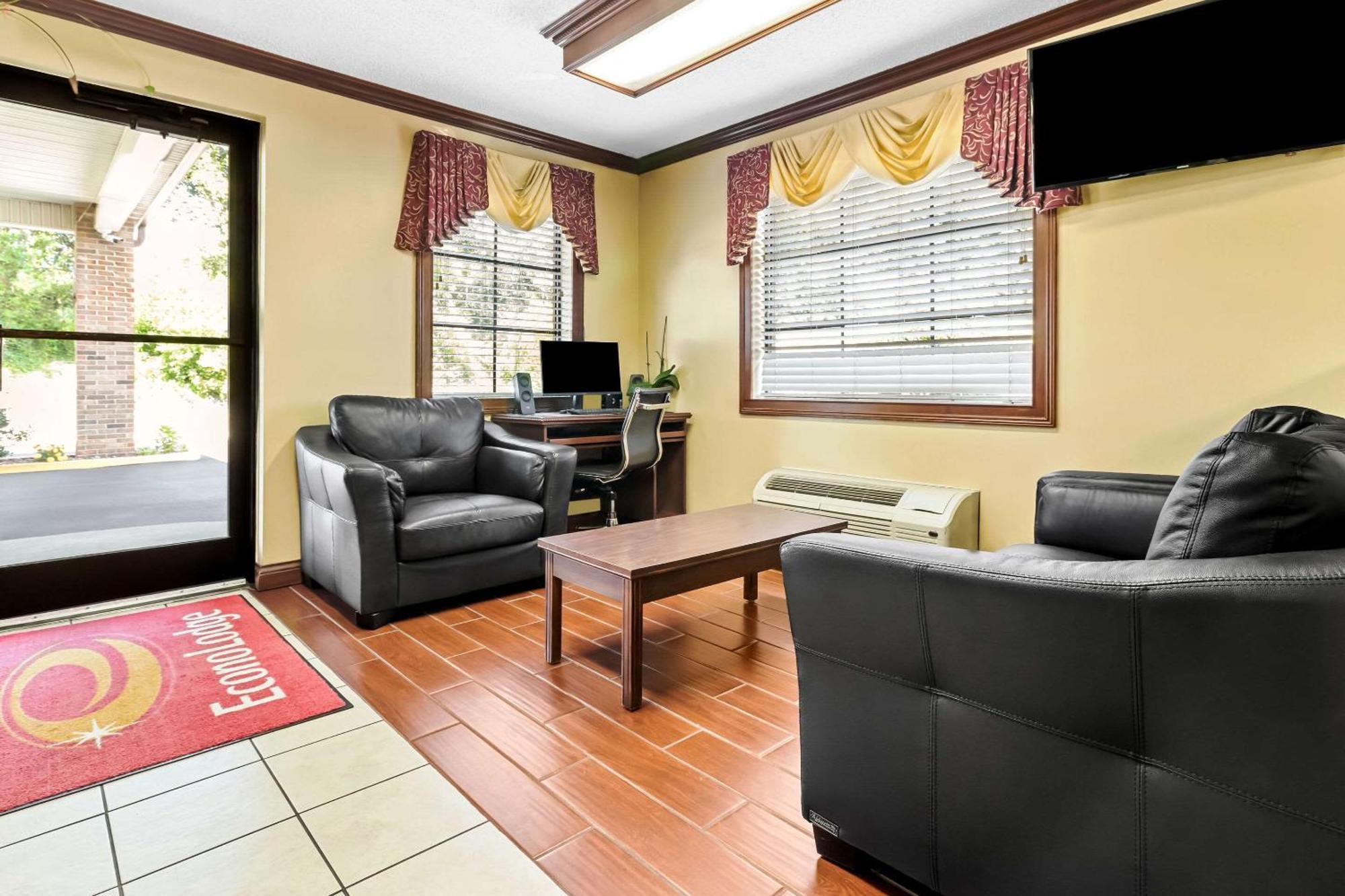 Econo Lodge Russellville Екстер'єр фото