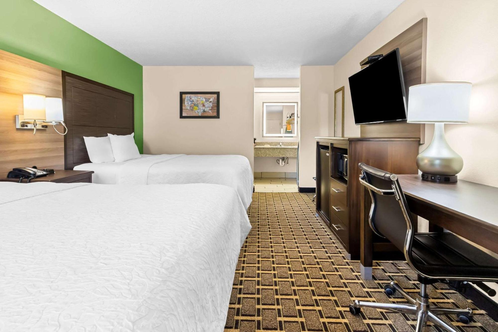 Econo Lodge Russellville Екстер'єр фото