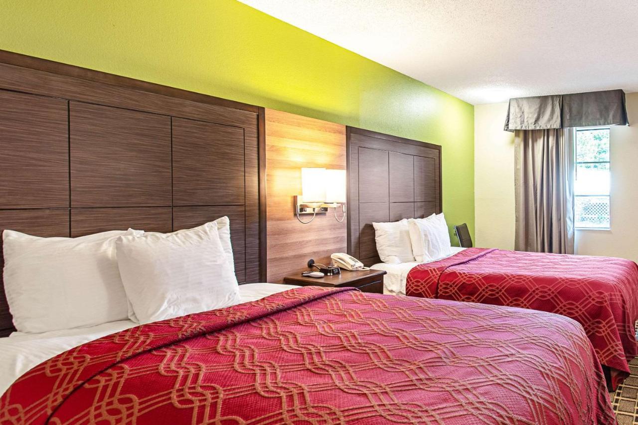 Econo Lodge Russellville Екстер'єр фото